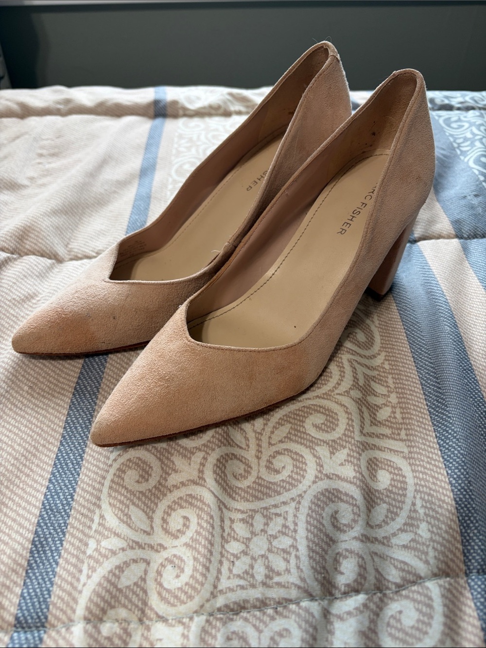 Marc Fisher Keri Tan Suede Leather Upper Pointed-Toe Heels Pumps Size 7 M - Picture 1 of 7